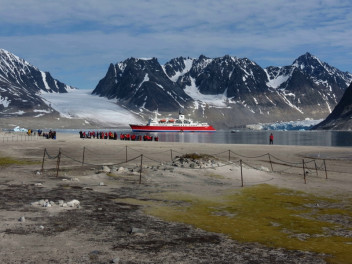 M 107 gravneset expedition 17 7 13